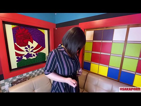 ❤️ جاپاني پياري وڏي سيني سان گڏ جنسي رانديڪن سان مشت زني ڪري ٿي ۽ هڪ orgasm آهي. هوءَ هڪ انٽرويو ۾ پنهنجي ڀوائتي تجربي بابت ڳالهائي ٿي. وڏيون چوڙيون ۽ وارن واري بلت زور سان روئي رهي آهي. اوساڪاپورن ❤️